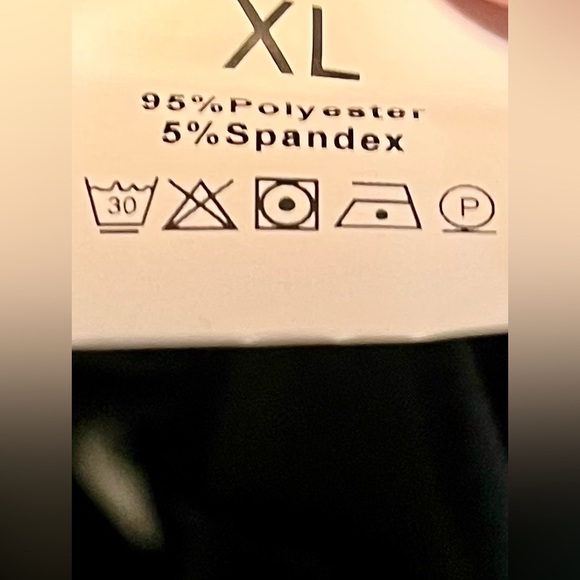 Black Swim Skirt With Rouching size xl - Picture 6 of 7